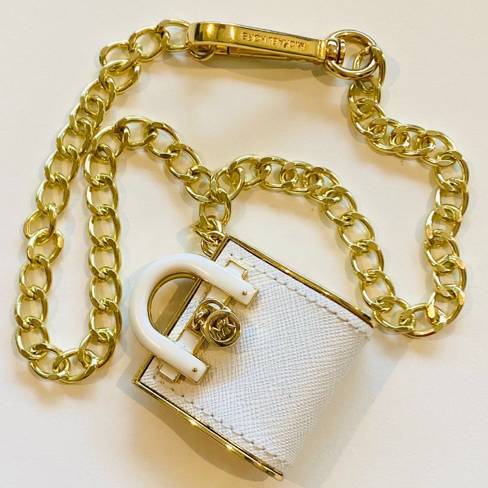 💋Michael Kors White Purse Emblem Necklace